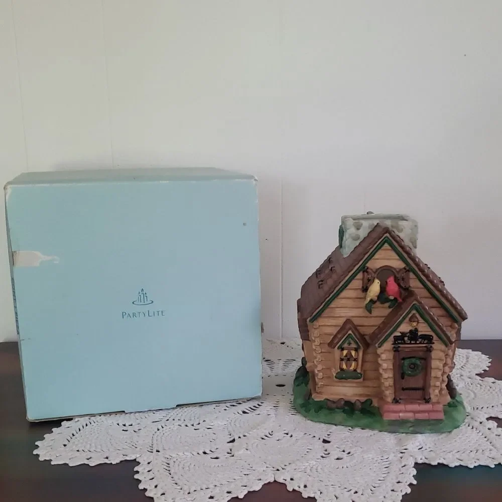Vintage PartyLite Forest Friends Tealight Tea Light House - P7914